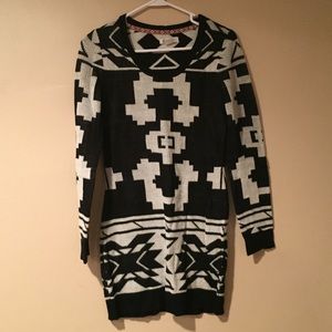 Aztec pattern black & white sweater dress